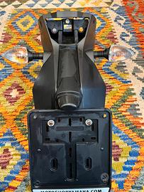 Portatarga originale + frecce  duke 690 anno 2013