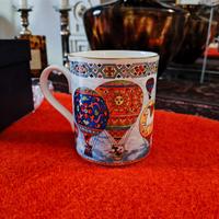 Tazza Royal Worcester "Flights of Fancy"