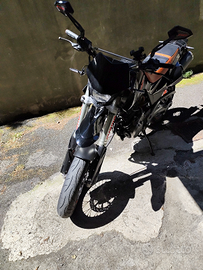 Bella Honda FMX 650 motard