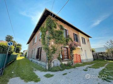 Urgentemente una casa per centro massaggi