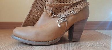 Stivali Marroncini Tacco Medio n.37 - Stile Unico!