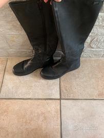 STIVALI IN PELLE 👢