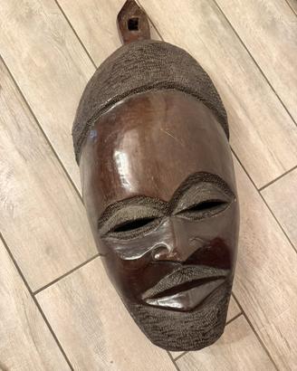 Maschera tribale africana