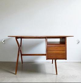 Scrivania legno massello firmata Silvio Cavatorta