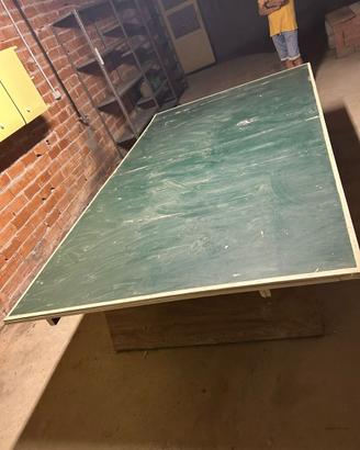 Tavolo da tennis da tavolo o Ping pong
