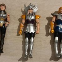 Tre action figures
cavalieri dello zodiaco bootleg