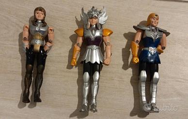 Tre action figures
cavalieri dello zodiaco bootleg