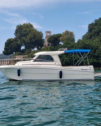 Beneteau Antares 710