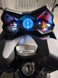 Kymco AK 550
