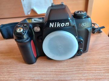 Nikon N80 (F80) + obiettivi