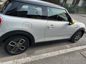 Mini Cooper SE L