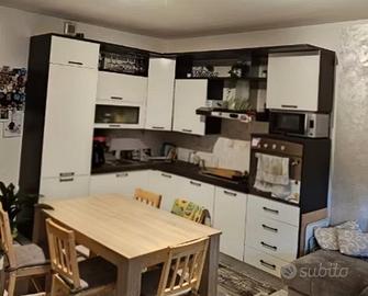 cucina usata completa di elettrodomestici