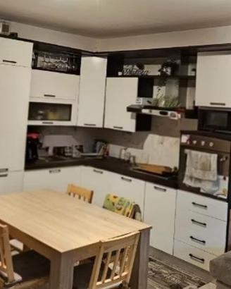 cucina usata completa di elettrodomestici