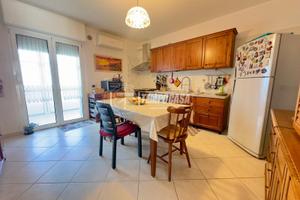 Valenzano - Zona Boscarello - Luminoso 3 vani con