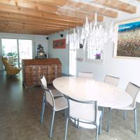 TAVOLO OVALE "TULIP" IN MARMO CARRARA