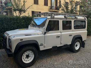 land rover defender 110 td4