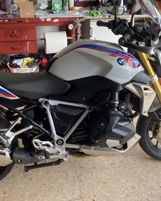 BMW 1250