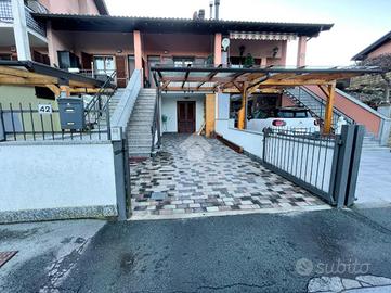 VILLA A SCHIERA A LAVENA PONTE TRESA