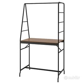 Tavolo con scala portaoggetti