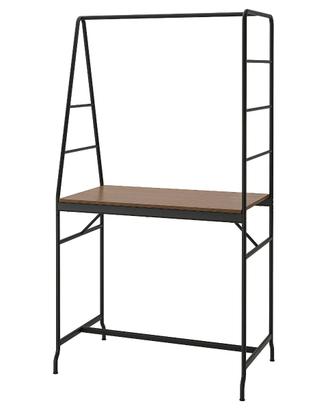 Tavolo con scala portaoggetti