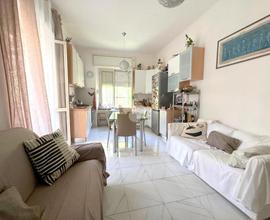 2 LOCALI A NAPOLI