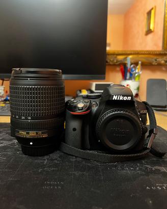 Fotocamera Nikon 5300 con 2 obiettivi e accessori