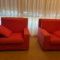 Poltrona in tessuto rosso