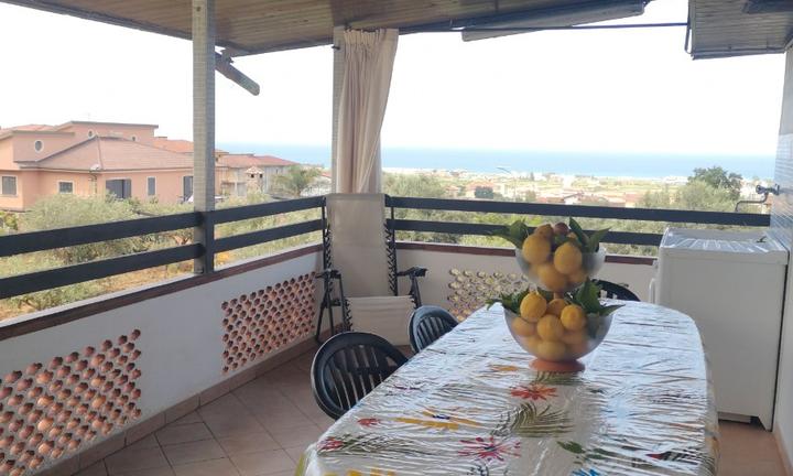 Villa con terrazza e vista panoramica