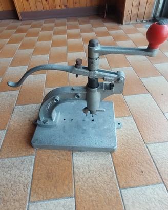 macchina per forare piastrelle 
