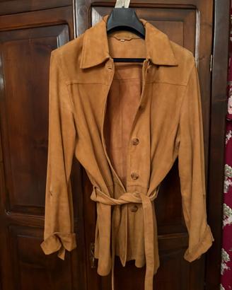 Giacca in pelle scamosciata chiusura bottoni e cin