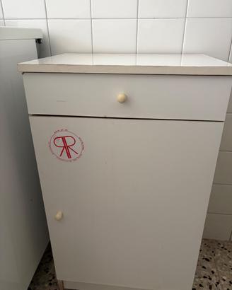Mobiletto per cucina o bagno