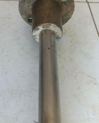 Asse in acciaio per gozzo o piccola imbarcazione