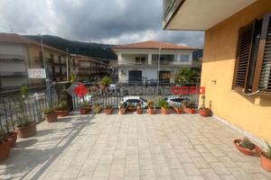 Zafferana Centro - 3 Vani con Terrazzi e Garage