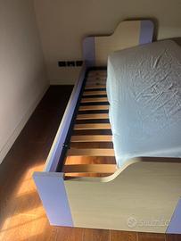 Letto singolo con materasso