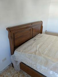 Camera da letto matrimoniale Le Fablier in noce