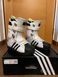 Scarponi snowboard adidas superstar adv