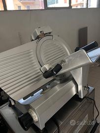 Affettatrice professionale FAC F300E – Lama 300 mm