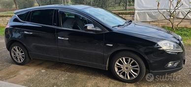 Lancia Delta 1.6 2012