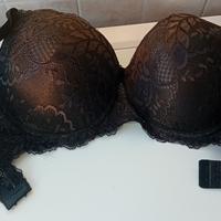 reggiseno nero in pizzo
