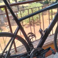 Bici da corsa con motore vivax centralina potenzia