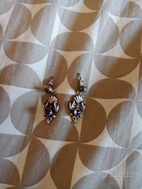 orecchini con finto diamante viola
