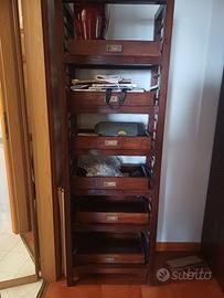 mobile da bagno o soggiorno in legno