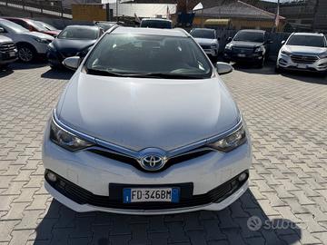 Toyota Auris 1.8 Hybrid Lounge automatico