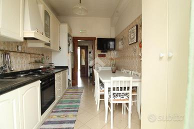 3 LOCALI A REGGIO DI CALABRIA