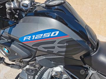 pronta per godervi l'estate in arrivo 