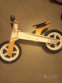 bicicletta senza pedali hape in legno
