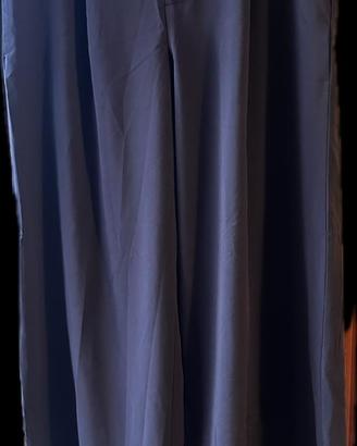 Pantalone marrone con pence gamba ampia