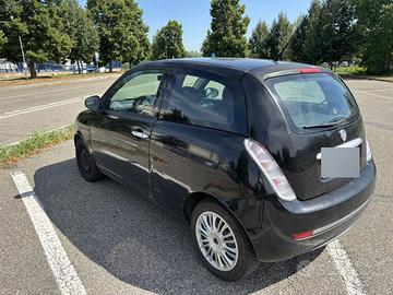 Lancia Y