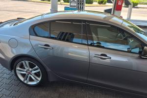  jaguar xe facelift  2020