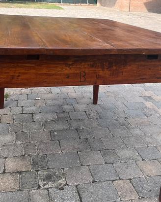Tavolo rustico d'epoca in legno massello